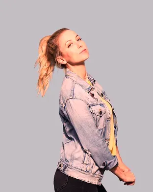 Iliza Shlesinger Gary