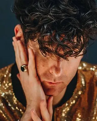 Low Cut Connie Chicago